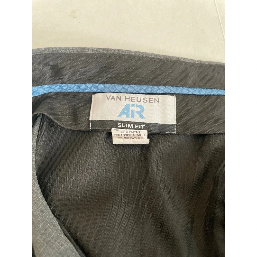 Van Heusen Men's Flat Front Dress Pants Slim Fit Straight Legs Size 36